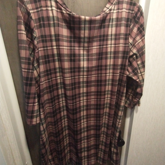 Top - Picture 2 of 2